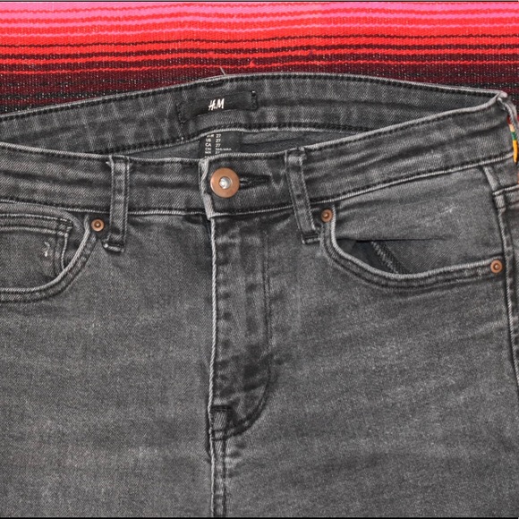 H&M Cropped Ankle Jeans - Picture 3 of 4
